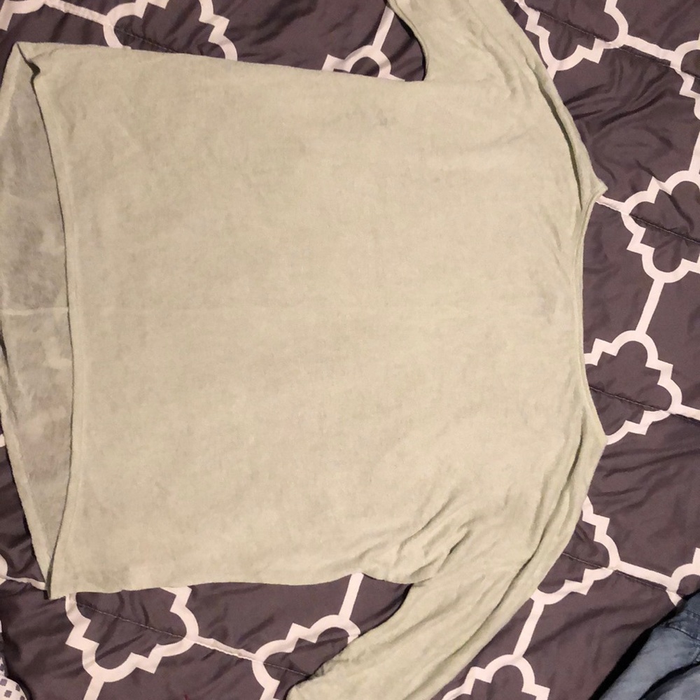 Quarter length sleeve shirt